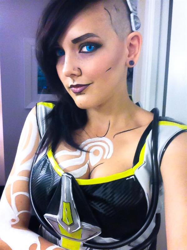 Darshelle Stevens taking a selfie