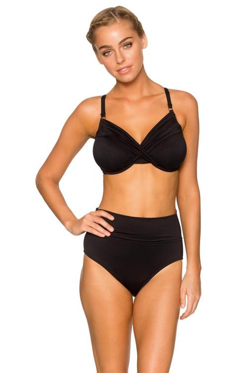 Elizabeth Turner in a bikini