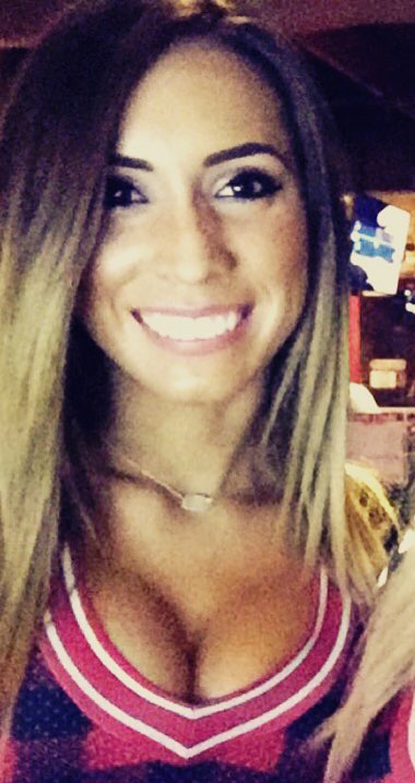 Amber Herst taking a selfie