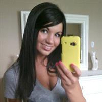 Carlie Jo taking a selfie