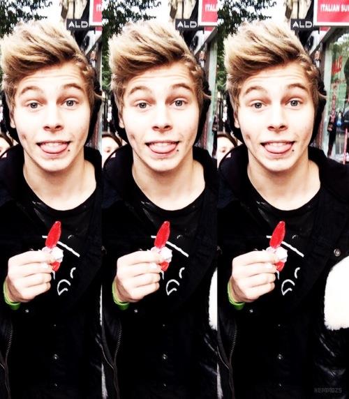 Luke Hemmings