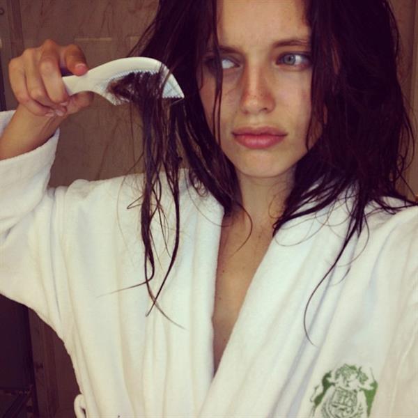 Emily DiDonato taking a selfie