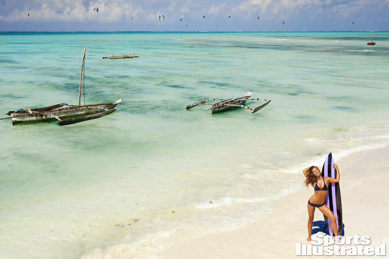 Nina Agdal - Sports Illustrated Swimsuit 2016