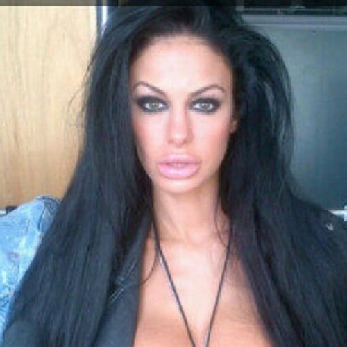 Angelina Valentine taking a selfie