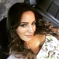 Kelly Brook taking a selfie