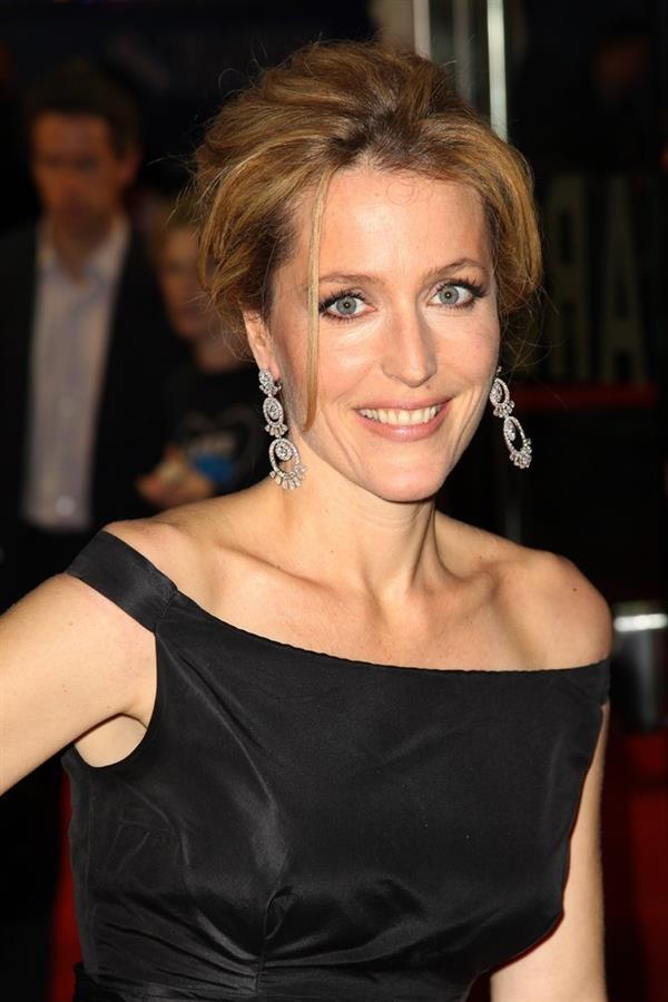 Gillian Anderson