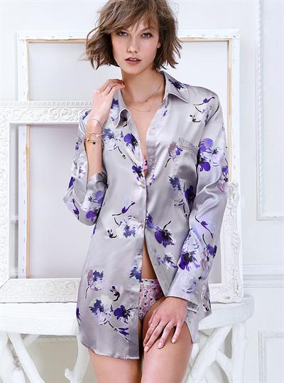 Karlie Kloss in lingerie