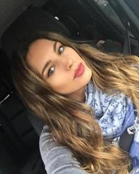 Kelly Brook taking a selfie