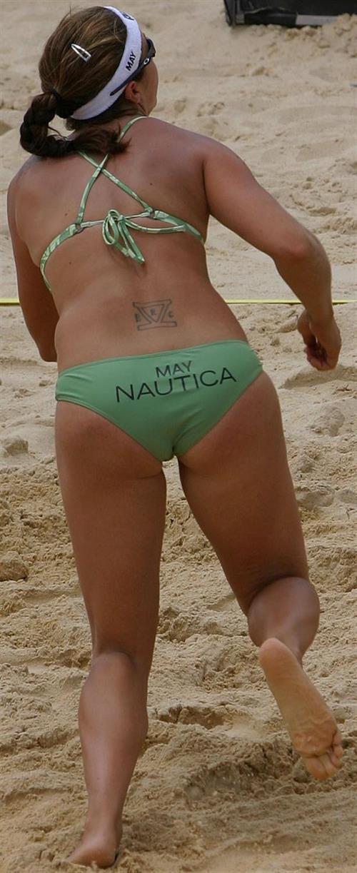 Misty Elizabeth May-Treanor is an American professional beach volleyball player best known for playing with Kerri Walsh in the Olympics in Athens 2004, Beijing 2008 and London 2012.
She also teamed up with Holly McPeak for the Sydney 2000 Olympics