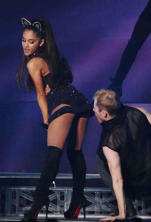 Ariana Grande - ass