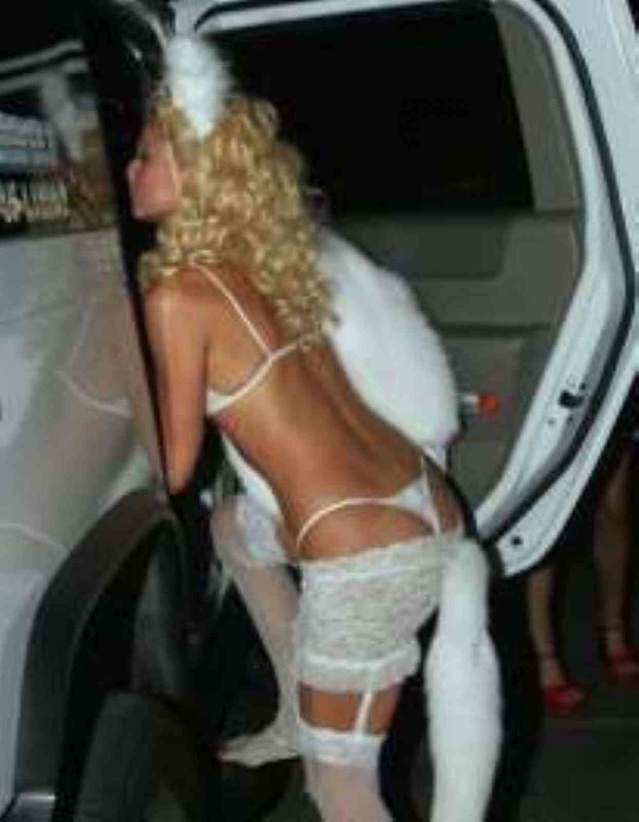 Paris Hilton Crotch Pics