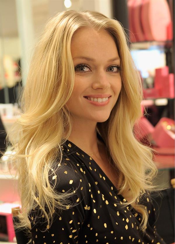 Lindsay Ellingson