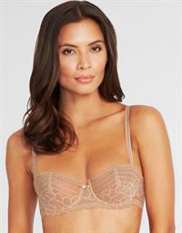 Katya Zalitko in lingerie