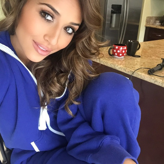 Tianna Gregory taking a selfie