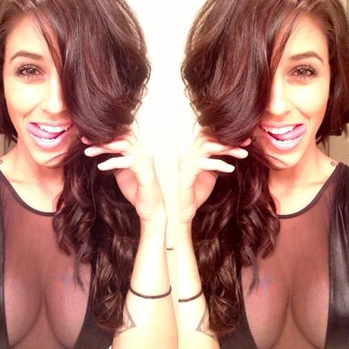 Tianna Gregory taking a selfie