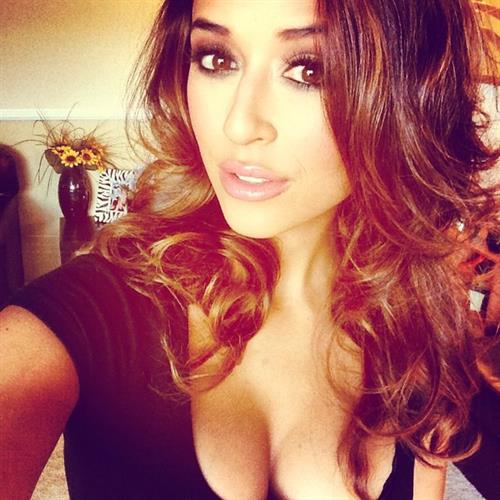Tianna Gregory taking a selfie