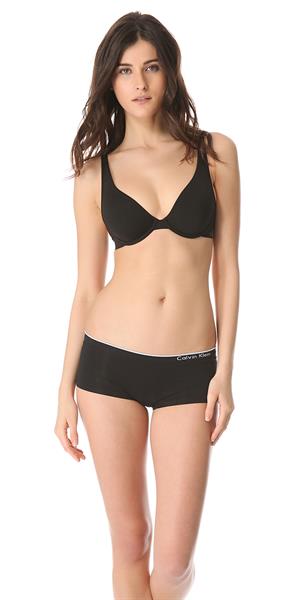 Katarina Ivanovska in lingerie