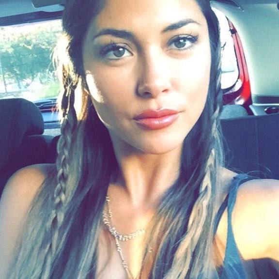 Arianny Celeste taking a selfie