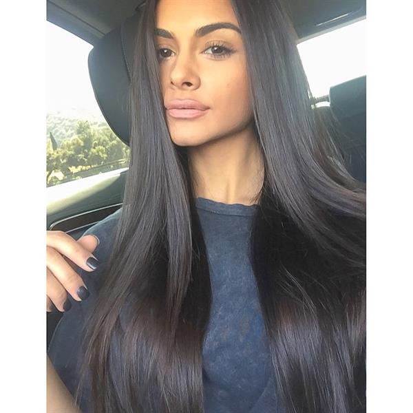 Sophia Miacova taking a selfie