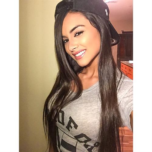 Sophia Miacova taking a selfie