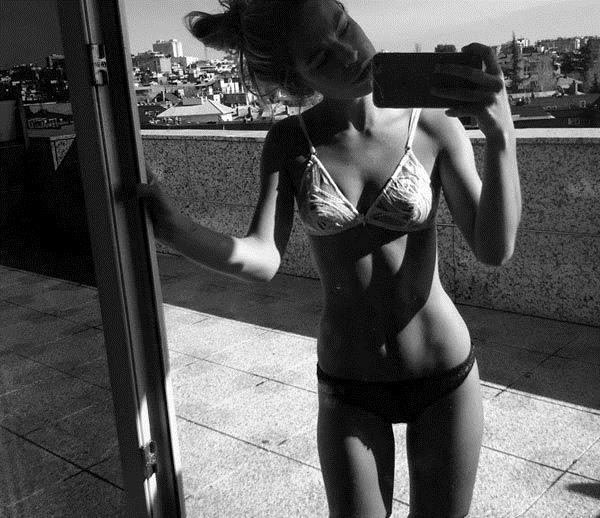 Jessica Goicoechea in a bikini taking a selfie