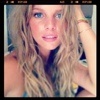 Marloes Horst taking a selfie