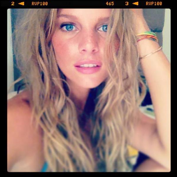 Marloes Horst taking a selfie