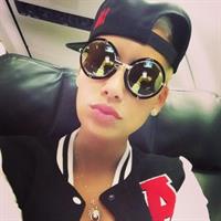 Amber Rose taking a selfie