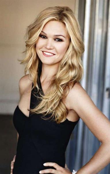 Julia Stiles