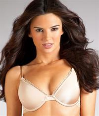 Jennifer Lamiraqui in lingerie