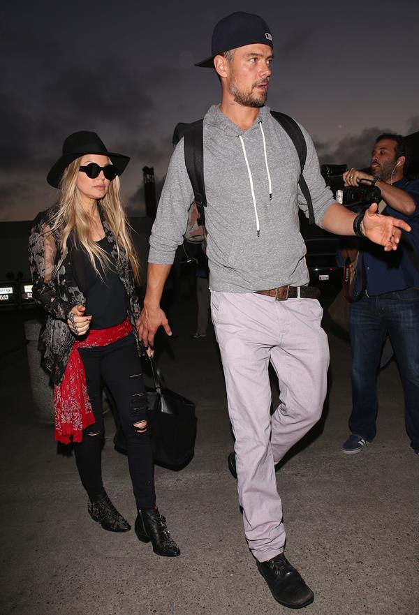 Fergie arriving at LAX, June 11, 2014