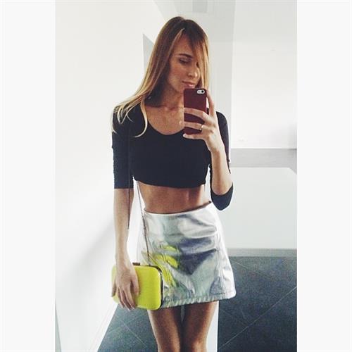 Lily Ermak taking a selfie