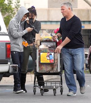 Selena Gomez shopping in Encino on January 14, 2012