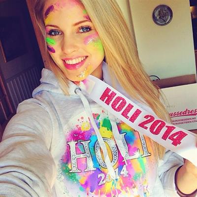 Emilie Voe Nereng taking a selfie