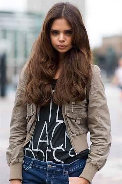 Samantha Harris (Australian Model)