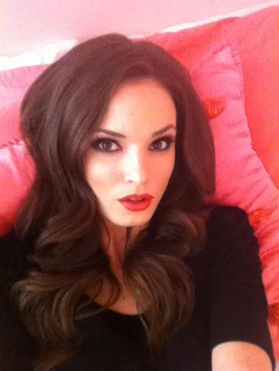 Kassie Lyn Logsdon taking a selfie