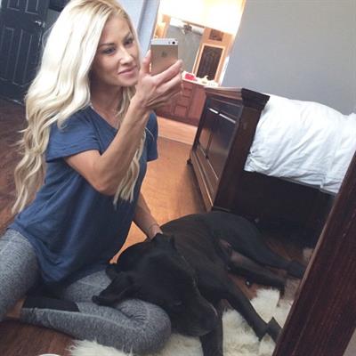 Alexa Jean Brown taking a selfie