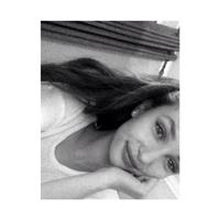 Ariane Fournier taking a selfie