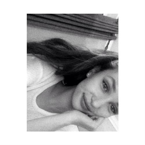 Ariane Fournier taking a selfie