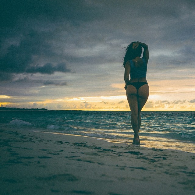 Mónica Alvarez in a bikini - ass