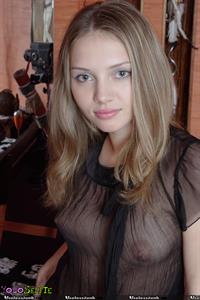 Amanda Seyfried - breasts