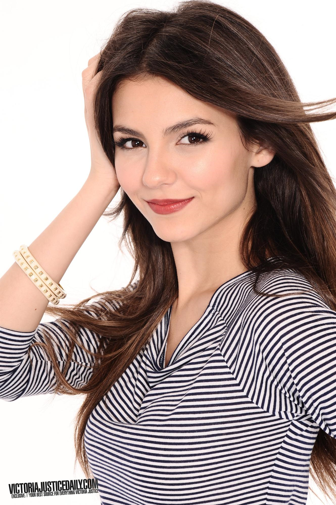 Victoria Justice 2011