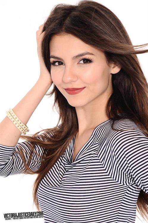 Victoria Justice 2011