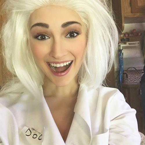 Anna Faith Carlson taking a selfie