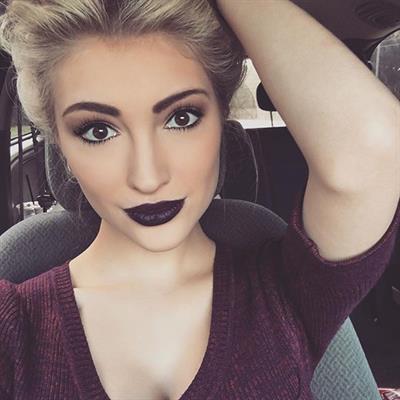 Anna Faith Carlson taking a selfie