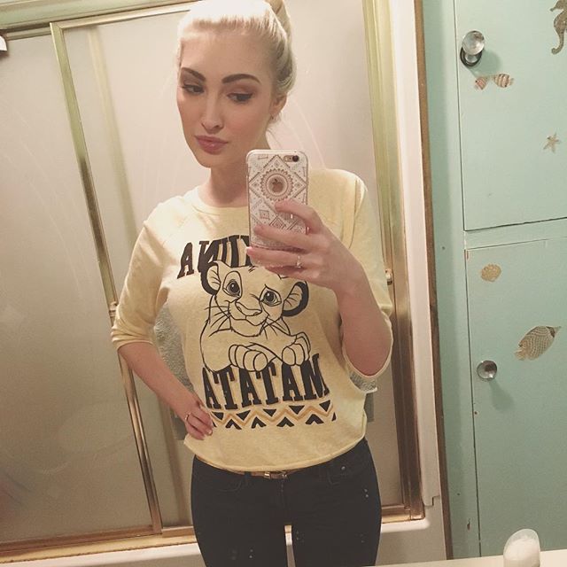 Anna Faith Carlson taking a selfie