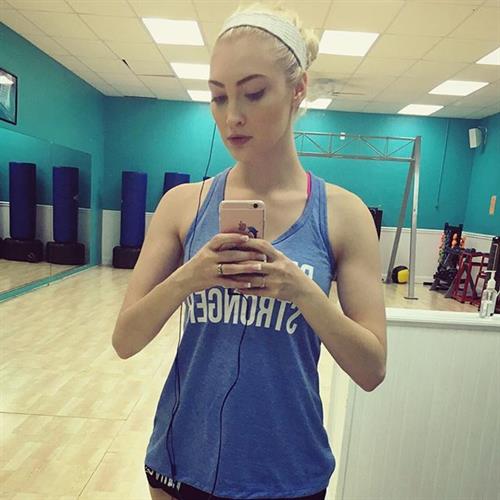 Anna Faith Carlson taking a selfie