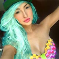 Anna Faith Carlson taking a selfie