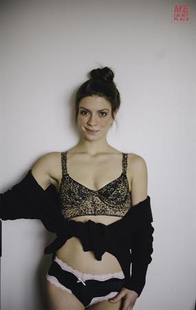 Jillian Rose Reed - Esquire Me in My Place