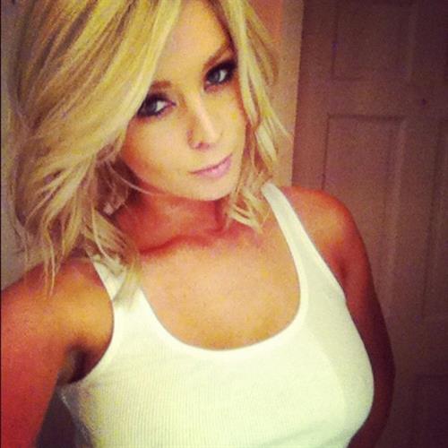 Sheridyn Fisher taking a selfie